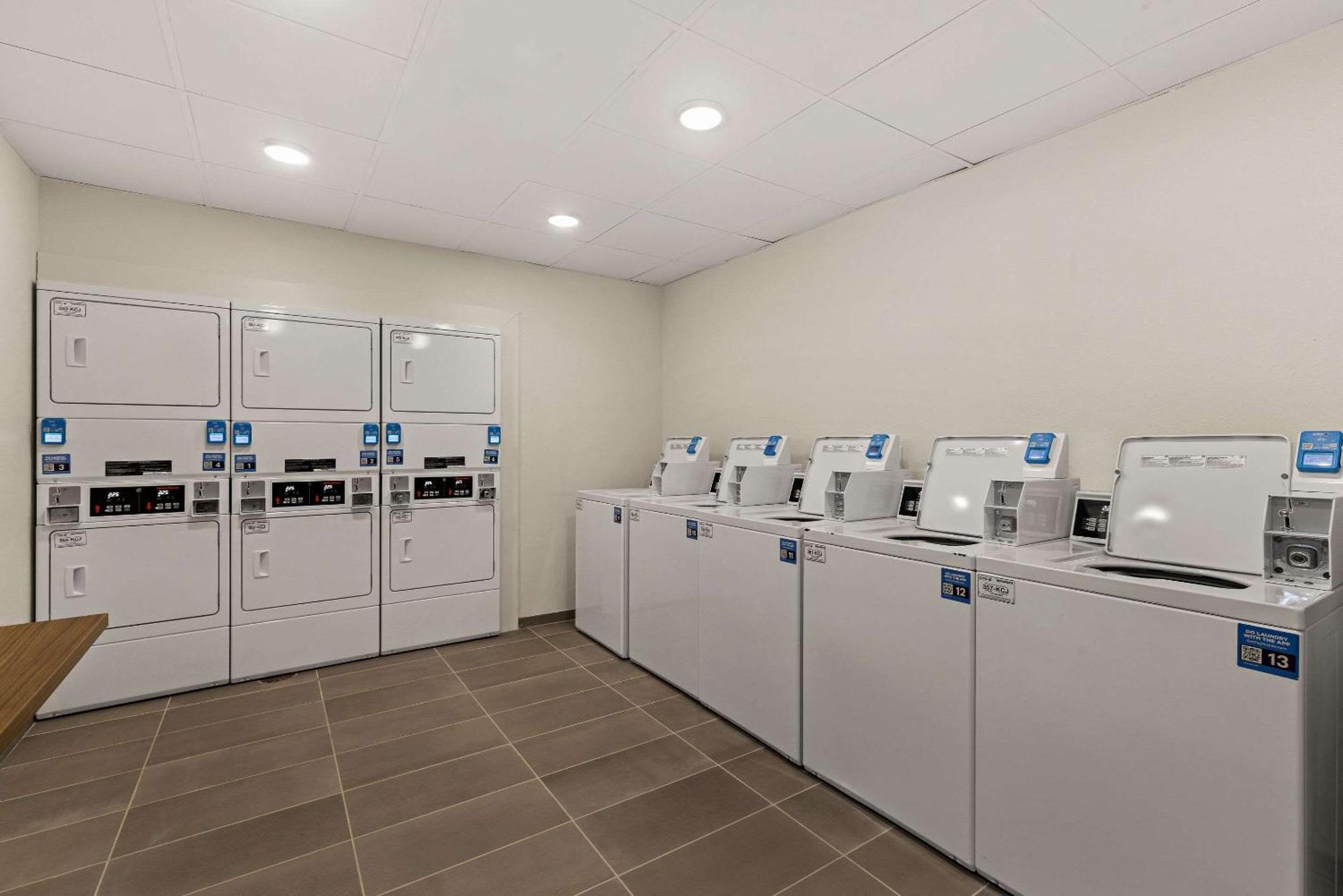 Everhome Suites El Paso Airport Near Fort Bliss Loma Terrace Екстериор снимка