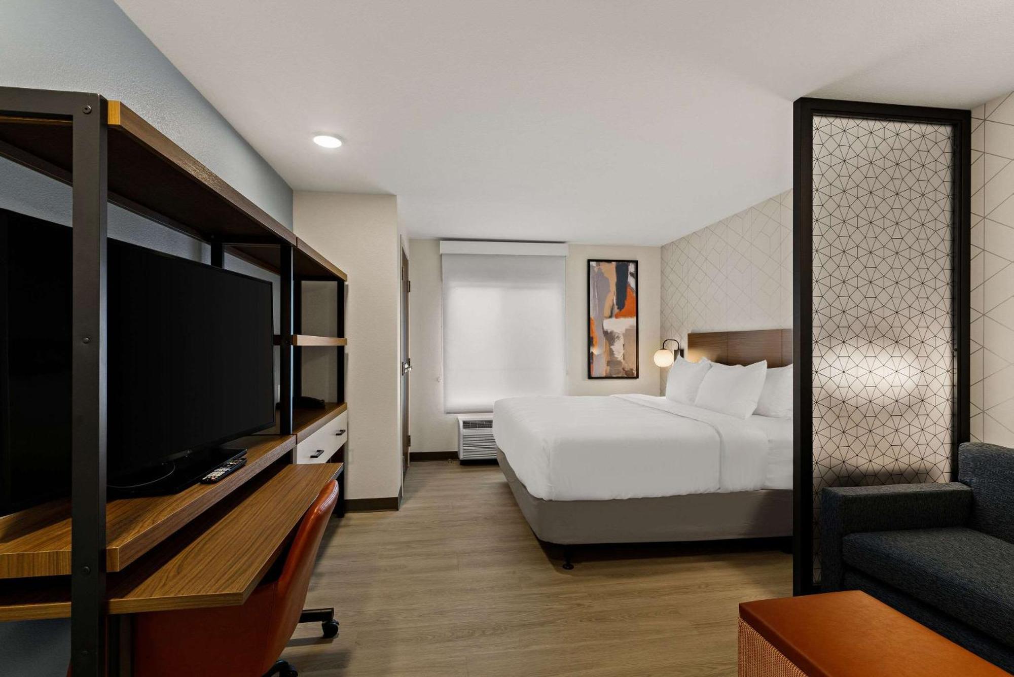 Everhome Suites El Paso Airport Near Fort Bliss Loma Terrace Екстериор снимка